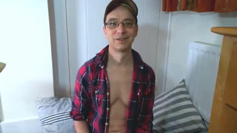 Snapshot of maxdavies chatting on 19, 1, 2026 Max Davies online show from 19, 1, 2026