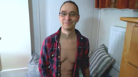 Snapshot of maxdavies chatting on 10, 2, 2026 Max Davies online show from 10, 2, 2026