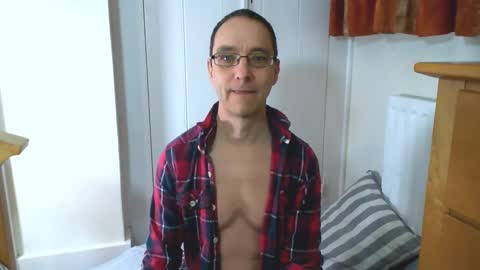 Snapshot of maxdavies chatting on 27, 2, 2026 Max Davies online show from 27, 2, 2026