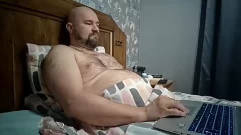 Snapshot of maxhunter chatting on 12, 6, 2026 maxhunter online show from 12, 6, 2026