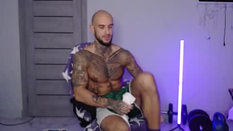 Maximus Fox online show from 10, 11, 2025