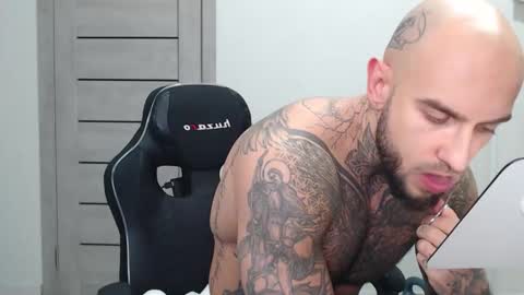 Maximus Fox online show from 1, 12, 2025