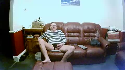 MAX online show from 6, 1, 2025