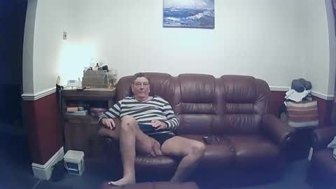 MAX online show from 10, 1, 2025