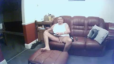 MAX online show from 17, 1, 2025