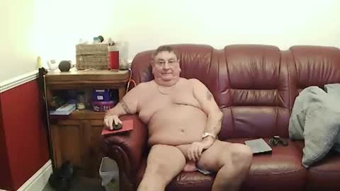 Snapshot of maxi_johnes chatting on 30, 3, 2026 MAX online show from 30, 3, 2026