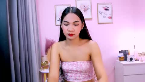 Snapshot of maxie_greyson chatting on 17, 2, 2025 maxie greyson online show from 17, 2, 2025