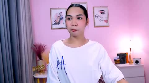 Snapshot of maxie_greyson chatting on 24, 2, 2025 maxie greyson online show from 24, 2, 2025