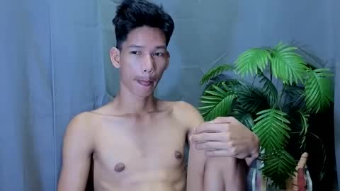 Snapshot of maxiebunny99 chatting on 3, 10, 2025 Reyn online show from 3, 10, 2025