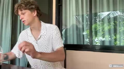 maxim burn online show from 13, 4, 2026