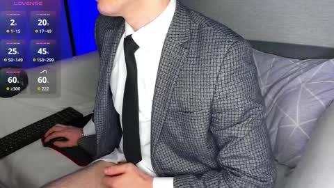 Max online show from 4, 1, 2025