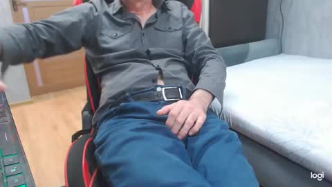 maximus3334 online show from 27, 3, 2026