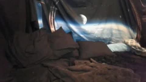 Max online show from 7, 4, 2026