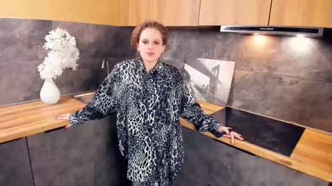 Snapshot of maxinefrary chatting on 23, 2, 2025 Lucy online show from 23, 2, 2025