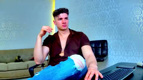 MaxKaiden online show from 2, 3, 2026