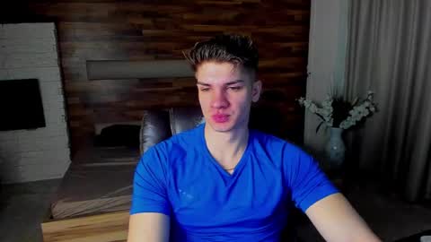 MaxKaiden online show from 18, 3, 2026