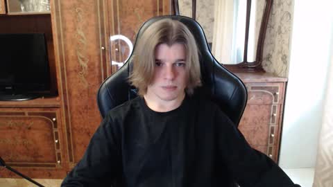 Max online show from 7, 10, 2025