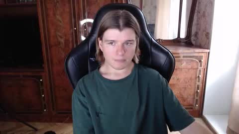 Max online show from 10, 10, 2025