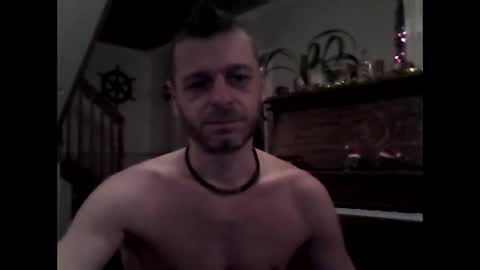 Snapshot of maxthewolf chatting on 27, 12, 2024 MaxTheWolf online show from 27, 12, 2024