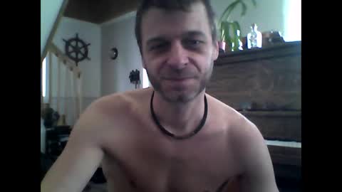 Snapshot of maxthewolf chatting on 1, 3, 2025 MaxTheWolf online show from 1, 3, 2025