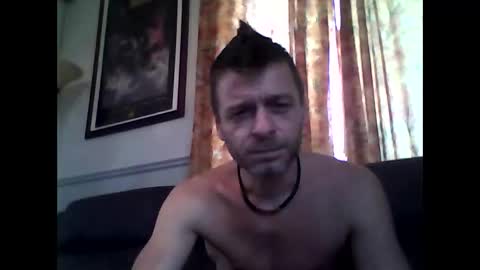 Snapshot of maxthewolf chatting on 18, 10, 2025 MaxTheWolf online show from 18, 10, 2025