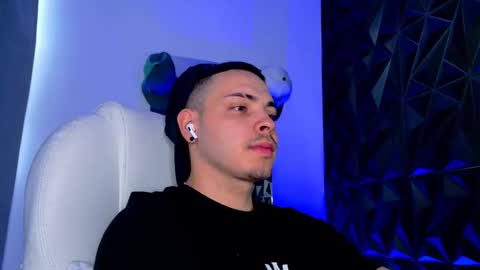 MAX online show from 12, 2, 2026