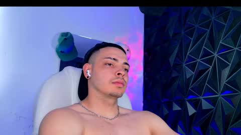 MAX online show from 1, 3, 2026