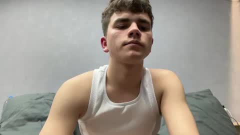 Snapshot of maxwoolf chatting on 9, 4, 2026 Max online show from 9, 4, 2026