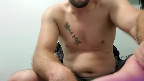 Snapshot of maxx916 chatting on 2, 10, 2025 Max online show from 2, 10, 2025