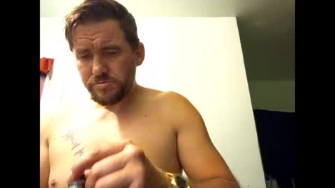 Snapshot of maxx916 chatting on 28, 10, 2025 Max online show from 28, 10, 2025