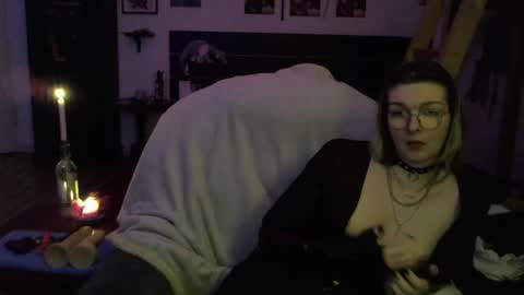 MAXXIE DAMAGE online show from 7, 3, 2026