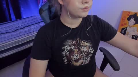 Maxine Minx online show from 8, 12, 2024