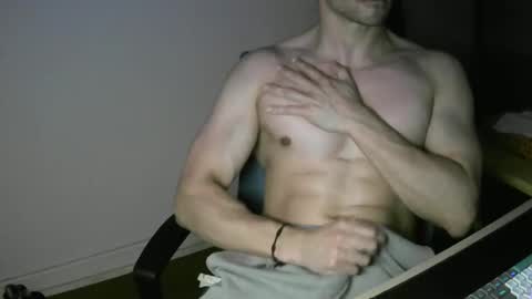 Snapshot of maxxxy99 chatting on 18, 9, 2025 maxxxy99 online show from 18, 9, 2025