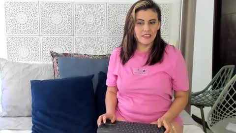 Victoria online show from 5, 2, 2025