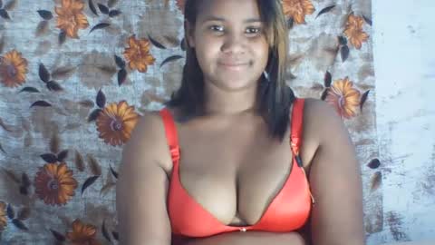 Snapshot of maya275326 chatting on 8, 7, 2026 maya275326 online show from 8, 7, 2026
