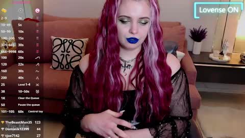 Maya Mils online show from 25, 2, 2025