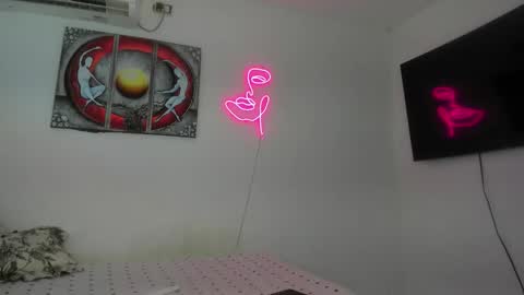 Snapshot of maya_nova1 chatting on 1, 2, 2026 maya_nova1 online show from 1, 2, 2026