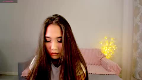 Mia online show from 5, 2, 2026