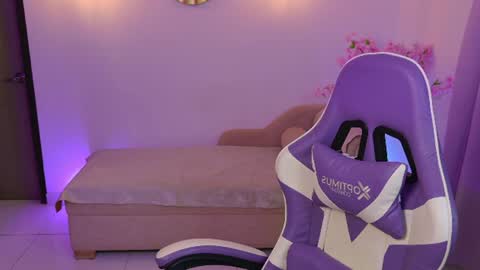 Snapshot of mayavexx chatting on 5, 7, 2026 Maya Vexx online show from 5, 7, 2026