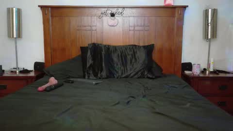 maybeyourgirlnextdoor online show from 16, 1, 2026