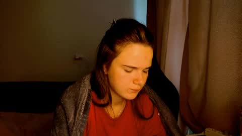 Snapshot of maybloom_ chatting on 27, 6, 2026 maybloom_ online show from 27, 6, 2026