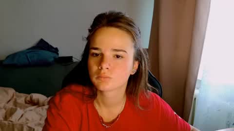 Snapshot of maybloom_ chatting on 8, 7, 2026 maybloom_ online show from 8, 7, 2026