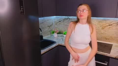 Mia online show from 12, 2, 2025