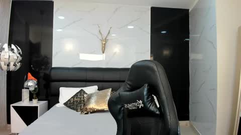 Maylin online show from 4, 3, 2025