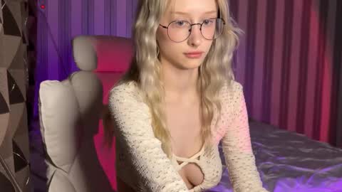 mayvi_cold online show from 10, 3, 2025