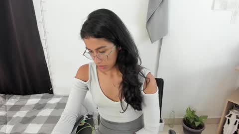 mazikeen_18 online show from 7, 3, 2025