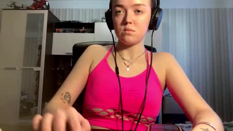 Hello Lisa here   Help me to make 50 thumbs up 333 online show from 22, 10, 2025