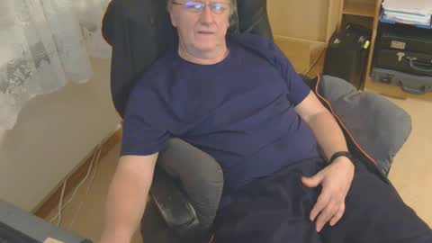 Snapshot of mcswis6 chatting on 21, 1, 2025 mcswis6 online show from 21, 1, 2025