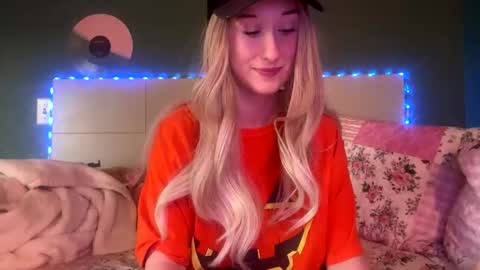 Snapshot of meadowmoon3 chatting on 26, 3, 2026 meadowmoon3 online show from 26, 3, 2026