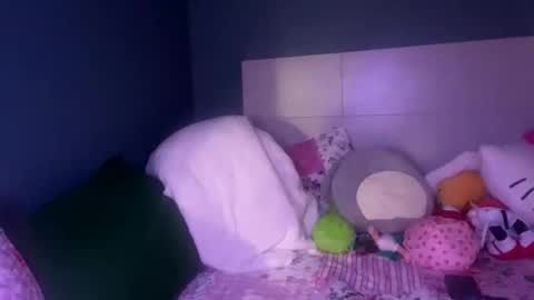 Snapshot of meadowmoon3 chatting on 4, 4, 2026 meadowmoon3 online show from 4, 4, 2026